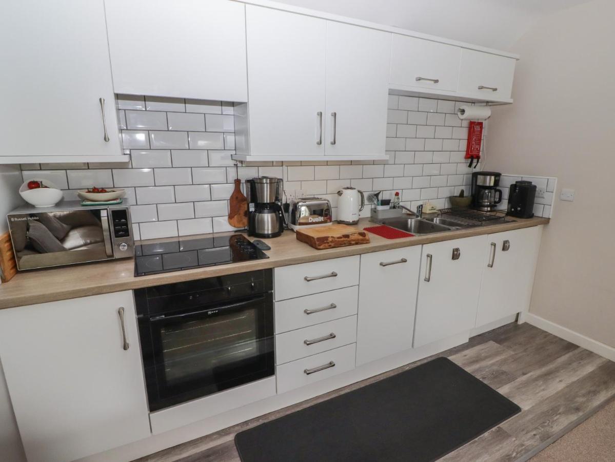Daffodil Apartment Tenby Ngoại thất bức ảnh