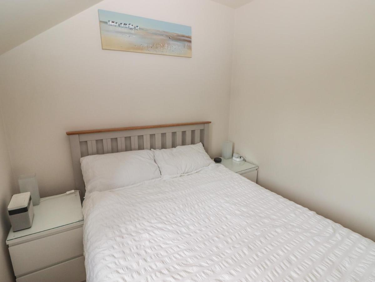 Daffodil Apartment Tenby Ngoại thất bức ảnh